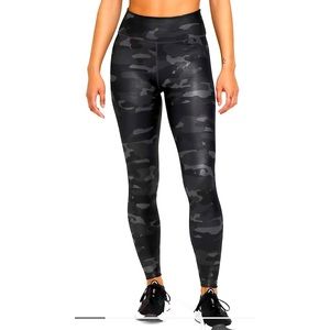 NIKE Women’s Mid-Rise Camo Leggings NEW